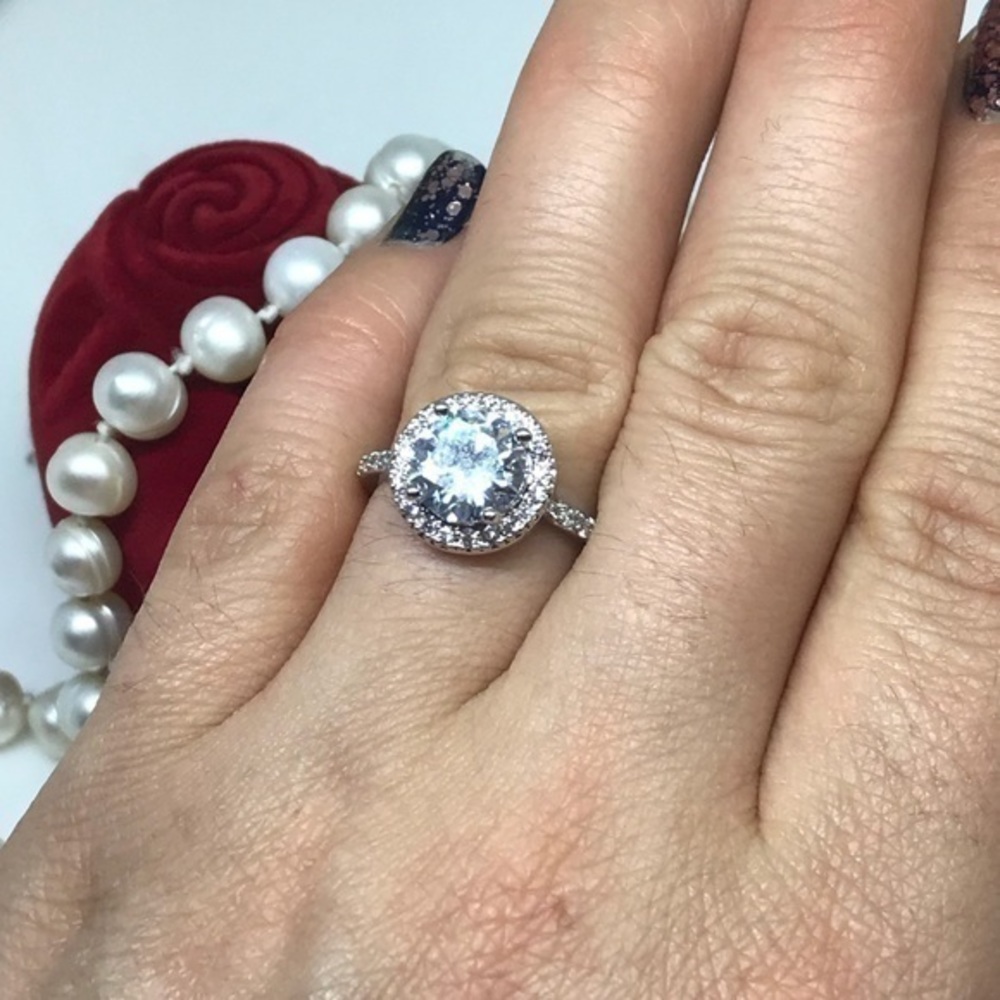 Pretty white topaz ring